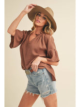 Load image into Gallery viewer, Tes 3/4 Sleeve Ruffle Top
